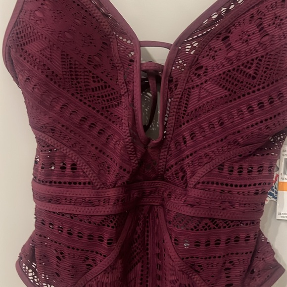 Becca Color Play One Piece Swimsuit, Plunge Neck, crochet, Plum, Size Small - Picture 5 of 6